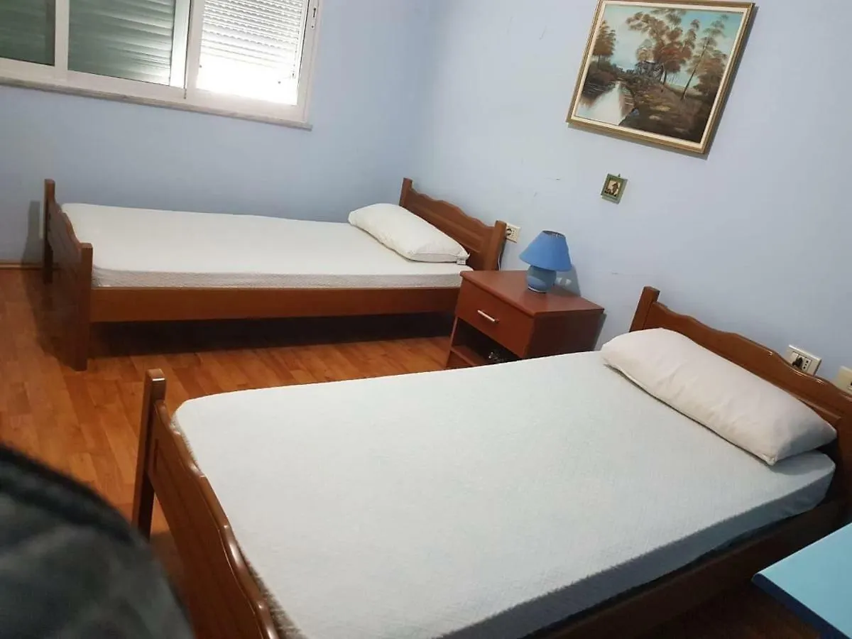 Miku Apartment -Charming One Bedroom At Komuna E Parisit Τίρανα 0*,